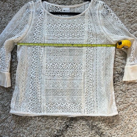 Love the sleeves on this top (S121) - Picture 8 of 9